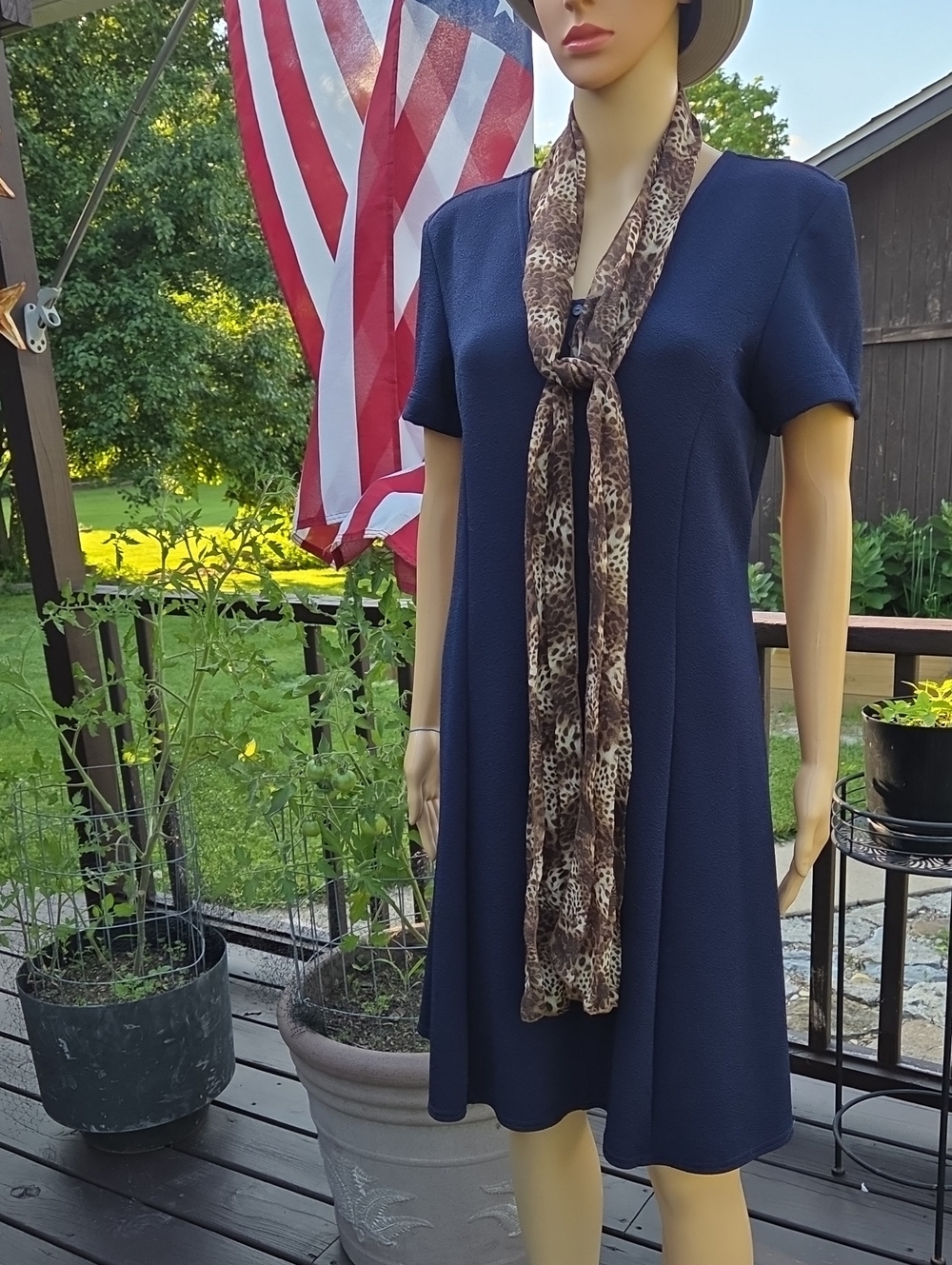 Women’s Leopard Print Scarf ☆ 80 Inches Long ☆ Beautiful ☆ Unbranded